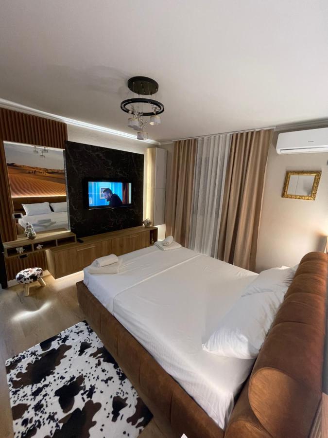 Superior 2Br Apartment 티라나 외부 사진